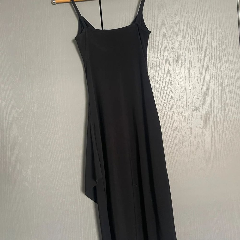 Black Form-fitting Dress